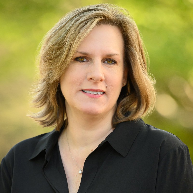 Lisa's head shot
