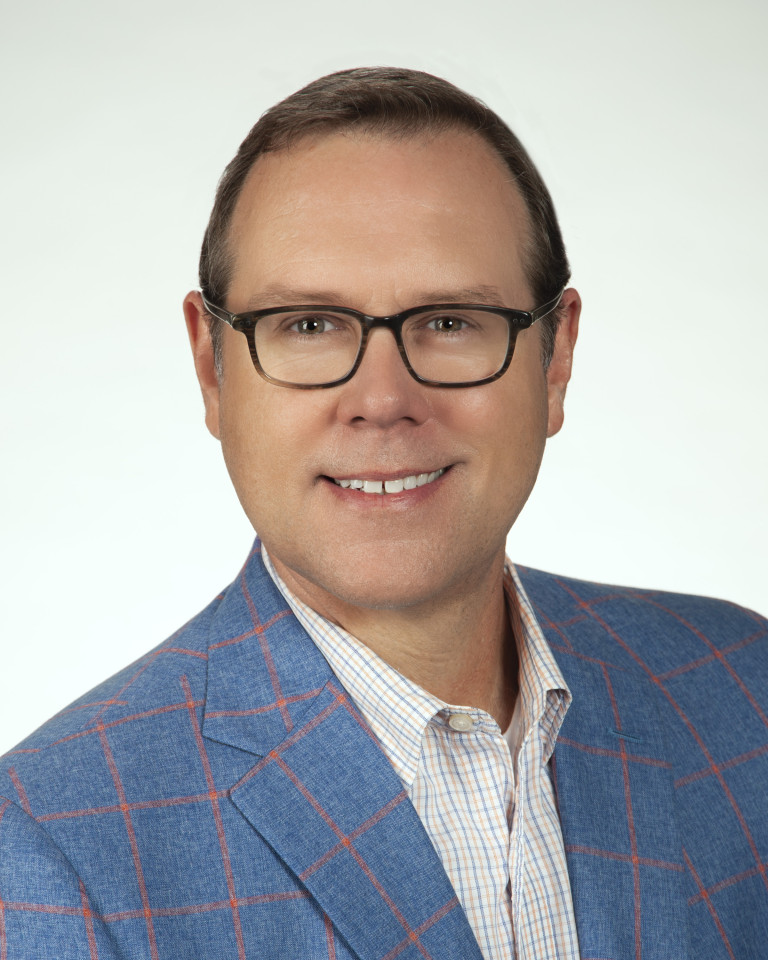 Mike Neumeier APR head shot
